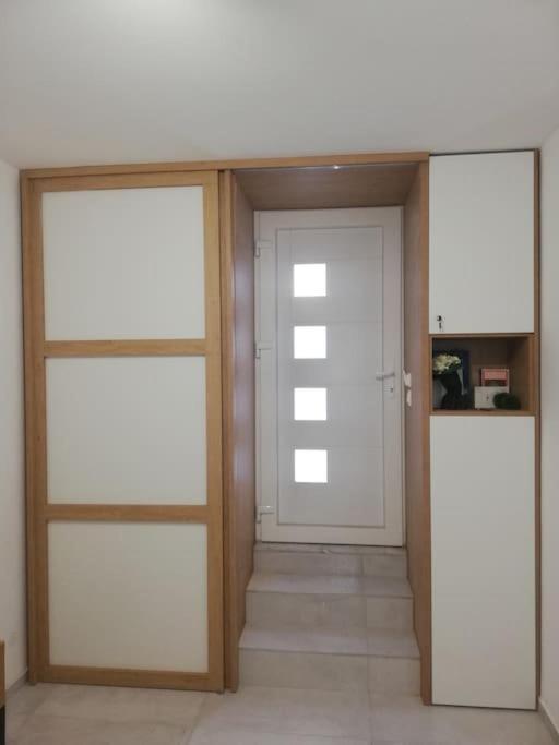 Brio Luxurious Urban Stay In Heraklio,Wifi,Αc Heraklion  Bagian luar foto